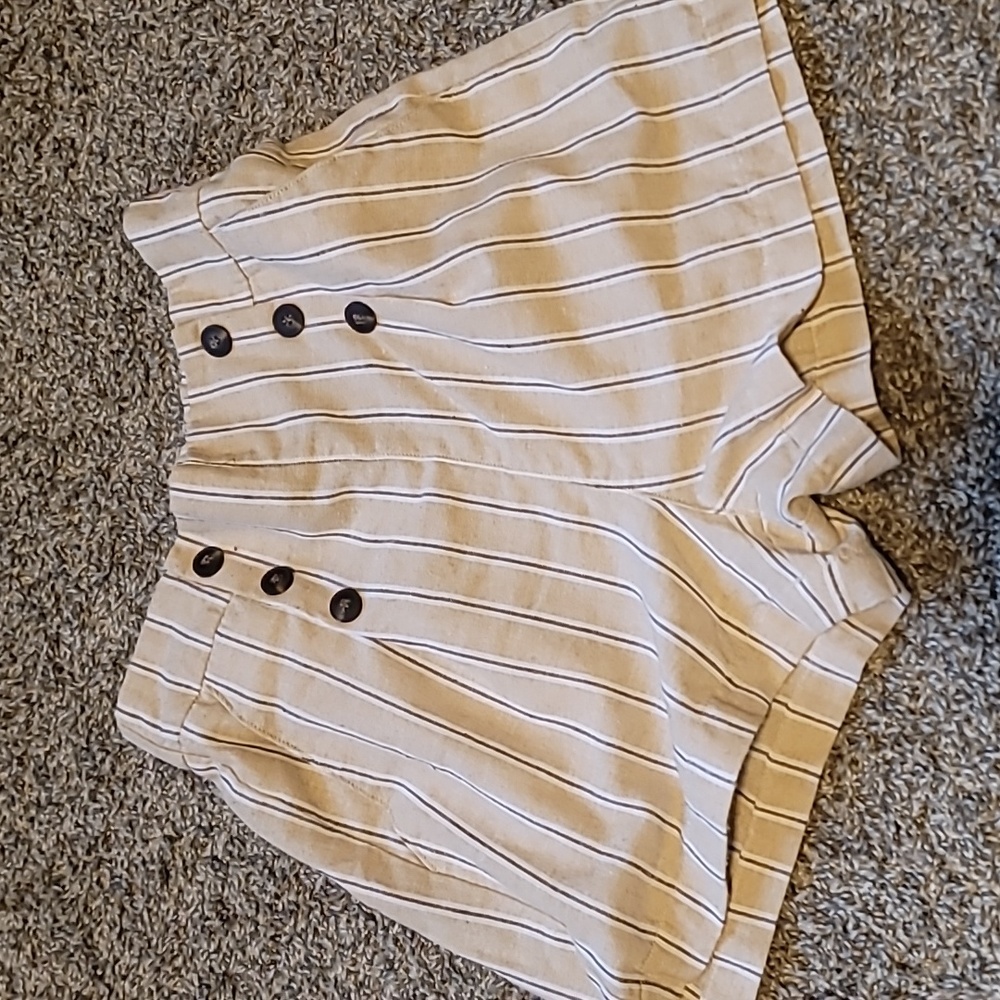 Ci Sono Linen Collection Shorts NWOT